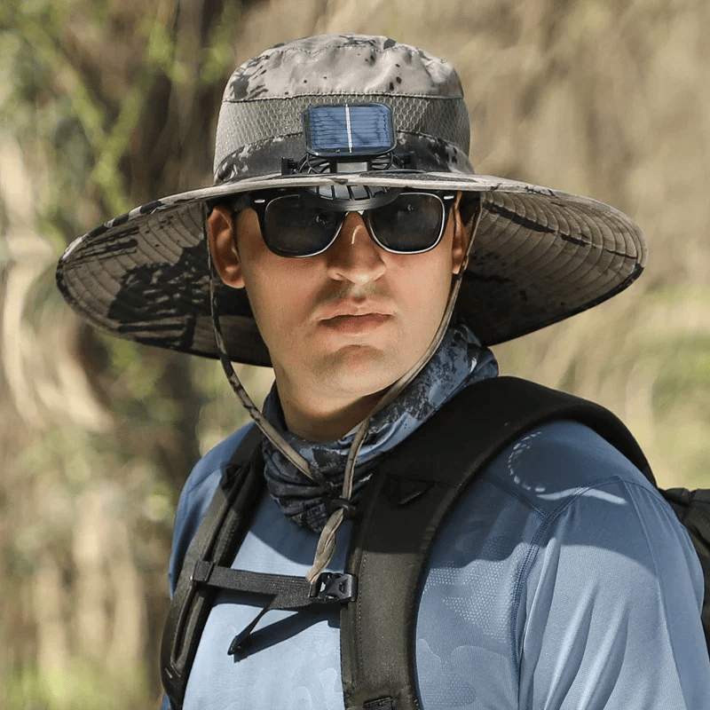 Chapeau de soleil large bord avec ventilateur solaire