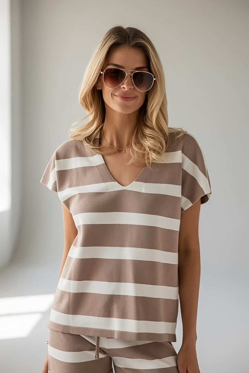 Beiges gestreiftes ärmelloses Stricktop mit V-Ausschnitt