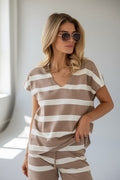 Beiges gestreiftes ärmelloses Stricktop mit V-Ausschnitt