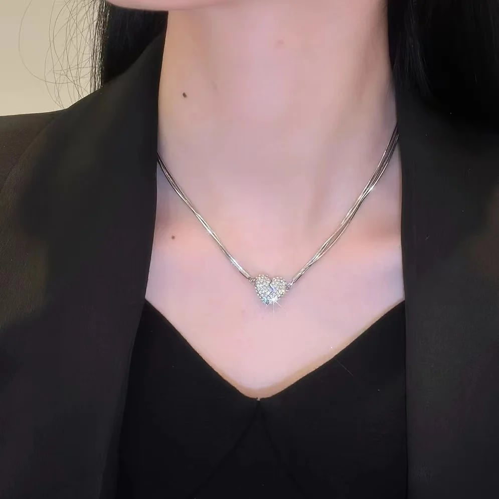 De rduction sur les nouveaux modles Collier patchwork Magnetic Love