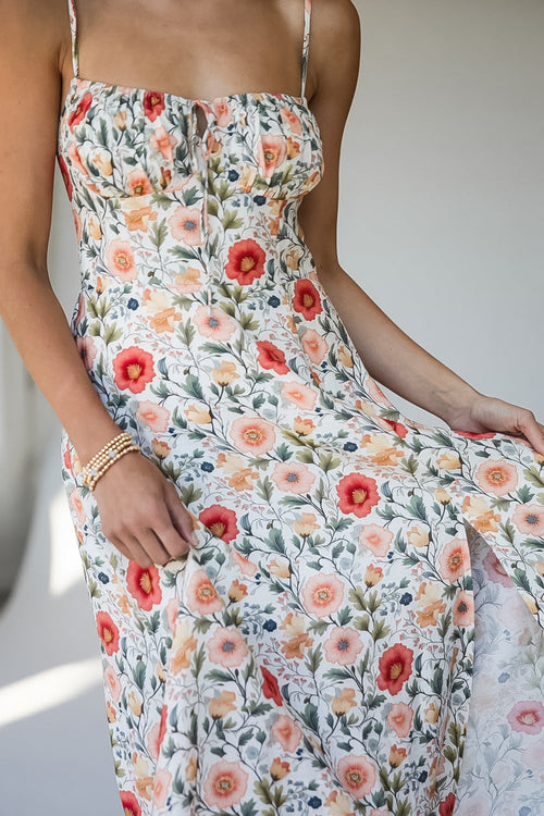 Cremefarbenes geblümtes Maxikleid mit Herzausschnitt und Spaghettiträgern