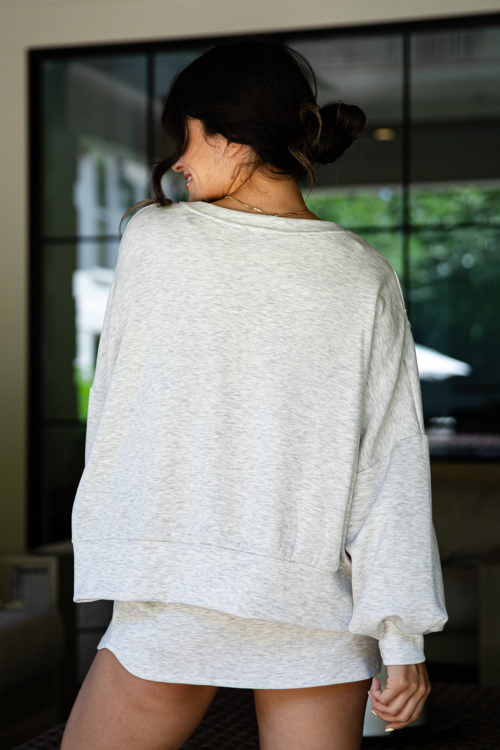 Oversized Modal-Pullover mit überschnittenen Ärmeln