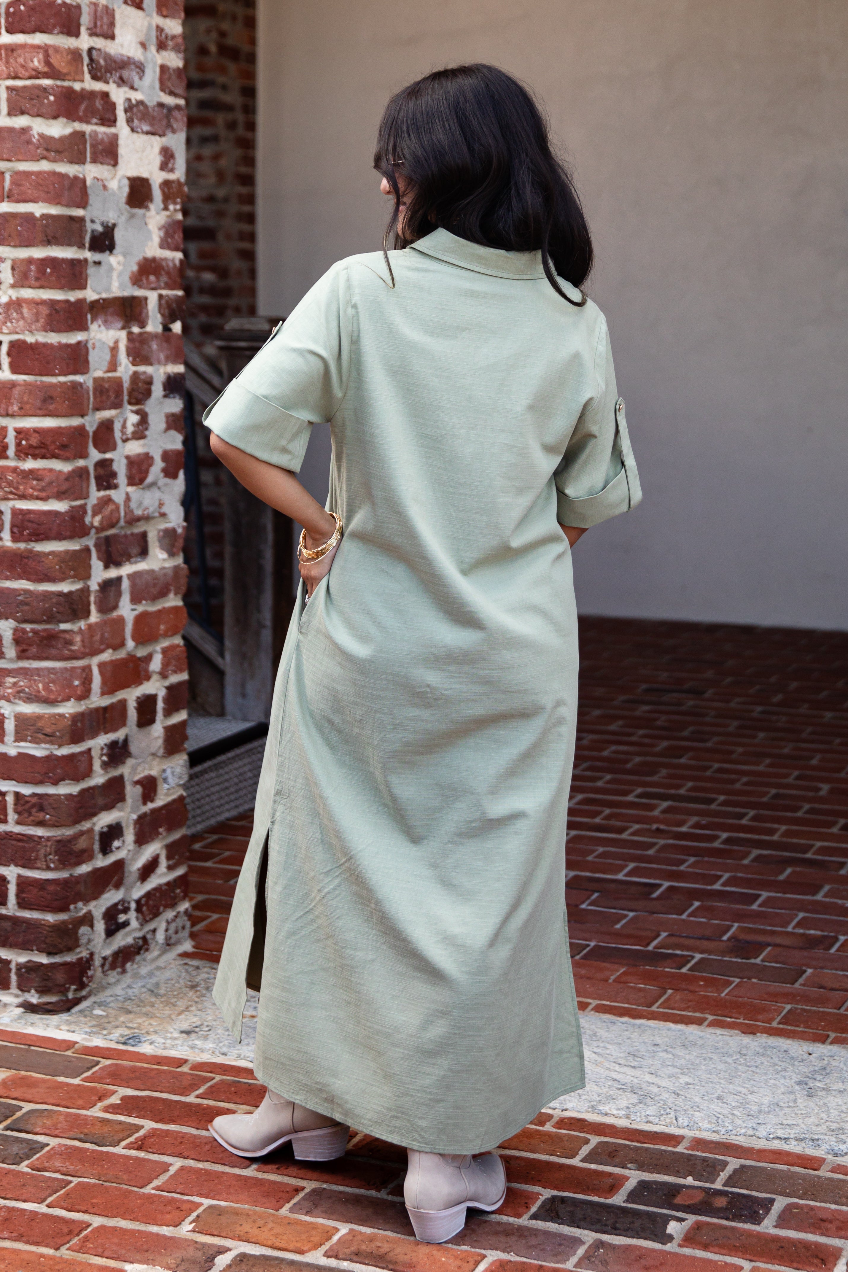 Maxikleid mit Knopfleiste und Kragen (Sage)