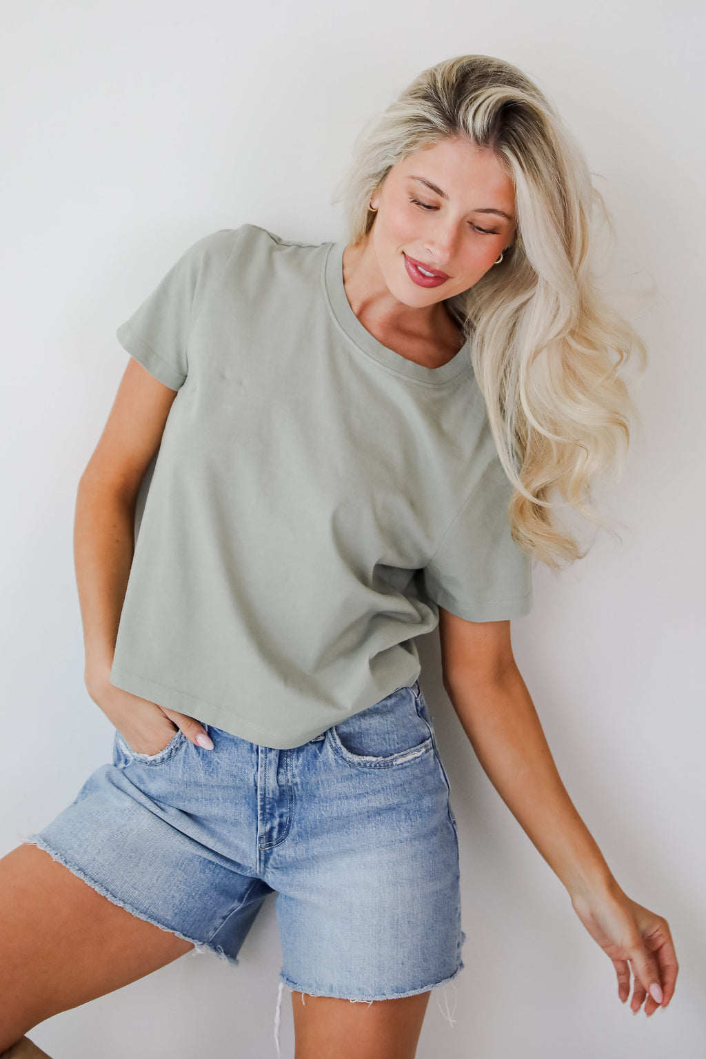 Round Neck Short Sleeve Relaxed Cotton Basic Tee