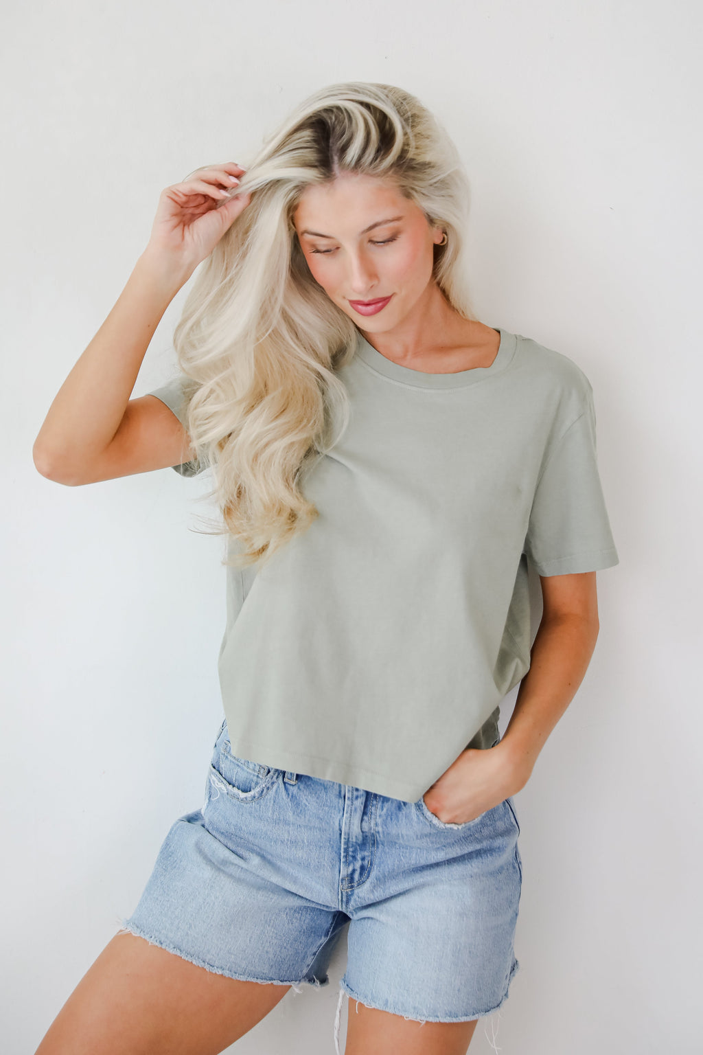 Round Neck Short Sleeve Relaxed Cotton Basic Tee