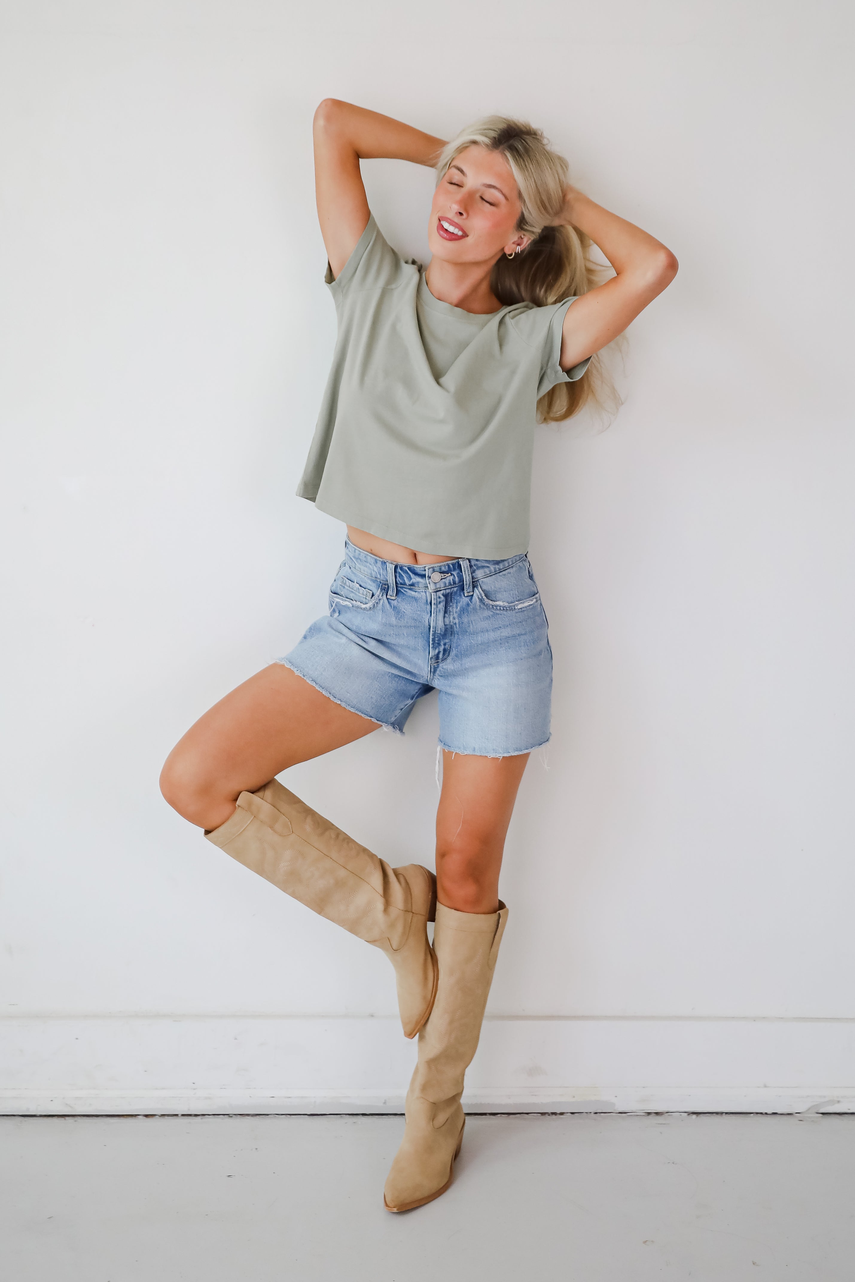 Round Neck Short Sleeve Relaxed Cotton Basic Tee