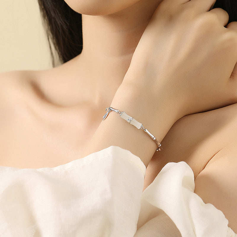 Women's bamboo bracelet with elegant chain