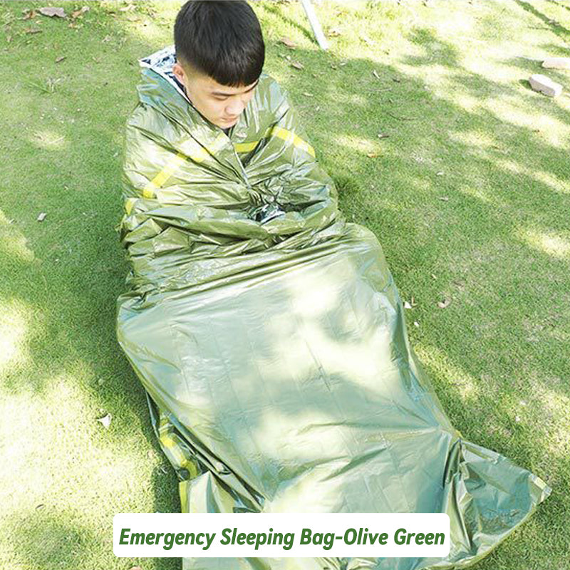 Couvertures de secours, sacs de couchage, tentes pour des randonnes en toute scurit