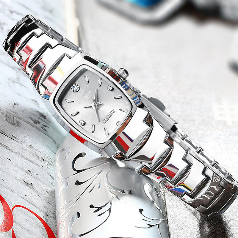 Montre lgante et tanche pour femme