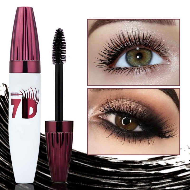 Mascara allongeant et recourbant, sans bavures