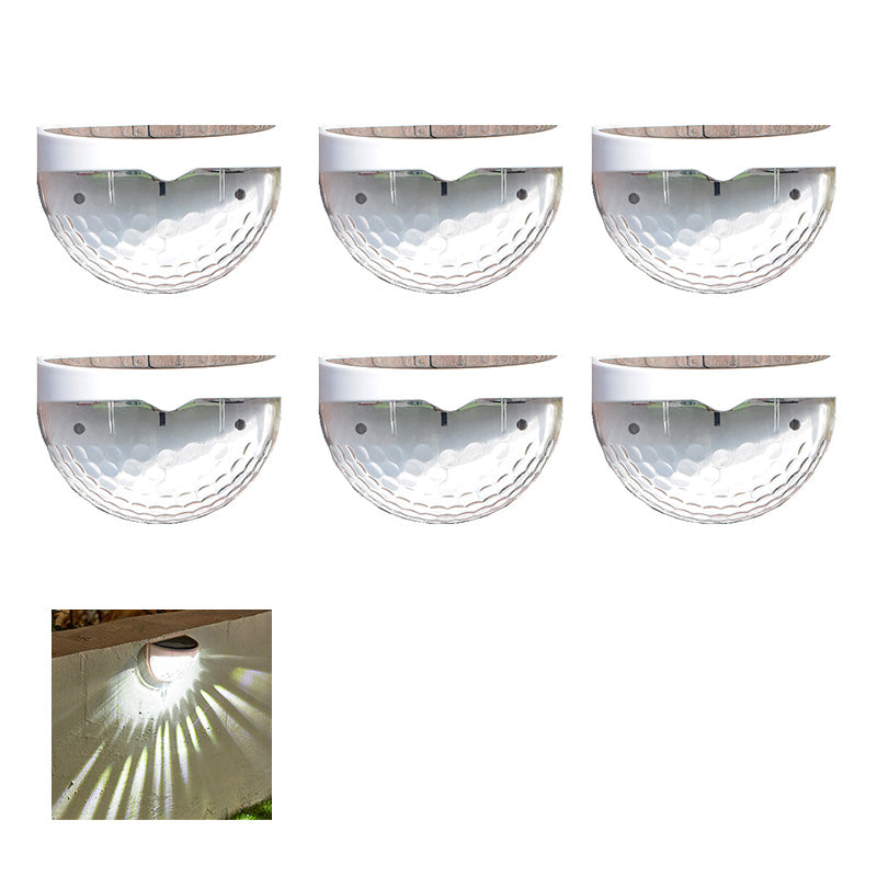 Luminaires solaires dcoratifs et tanches pour cl?tures, destins un usage extrieur
