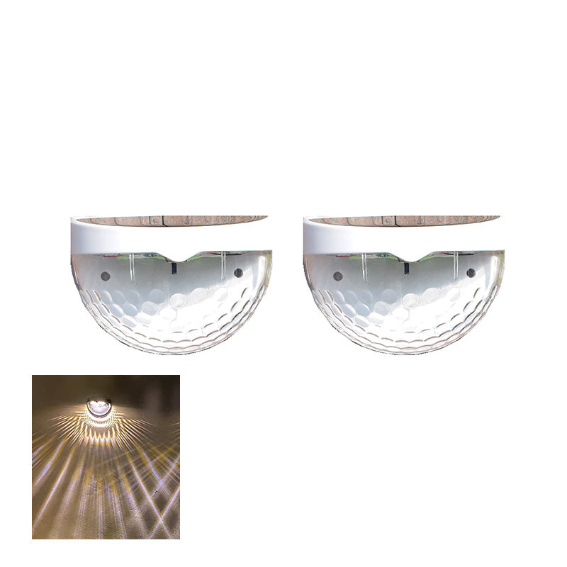 Luminaires solaires dcoratifs et tanches pour cl?tures, destins un usage extrieur